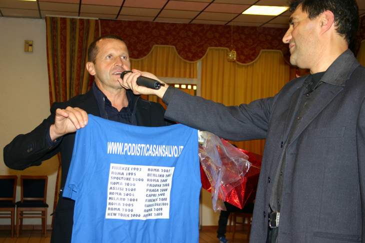 PREMIAZIONE DEL MARATONETA DEL GRUPPO